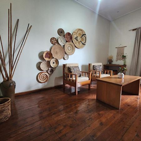 Surjios Guest House Jinja Buitenkant foto