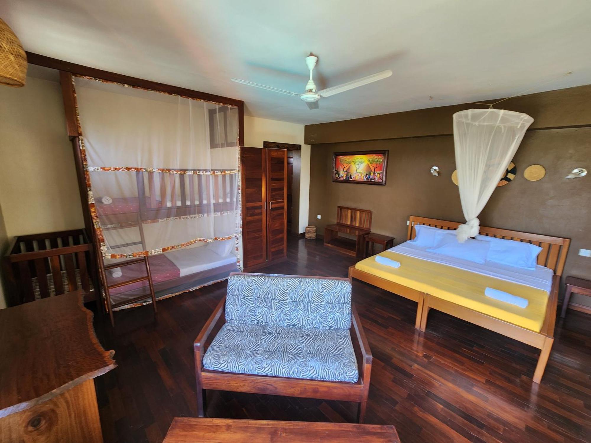 Surjios Guest House Jinja Buitenkant foto
