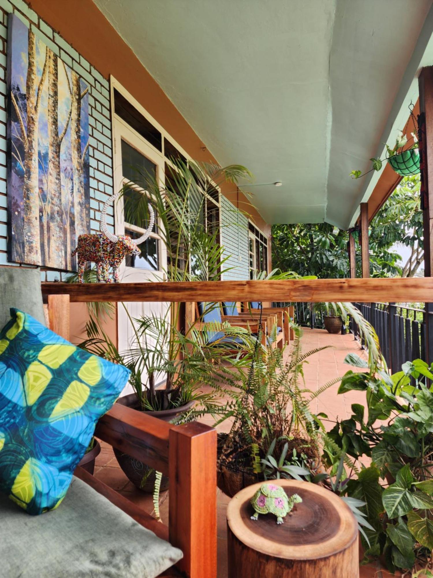 Surjios Guest House Jinja Buitenkant foto