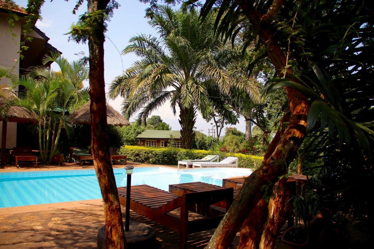 Surjios Guest House Jinja Buitenkant foto